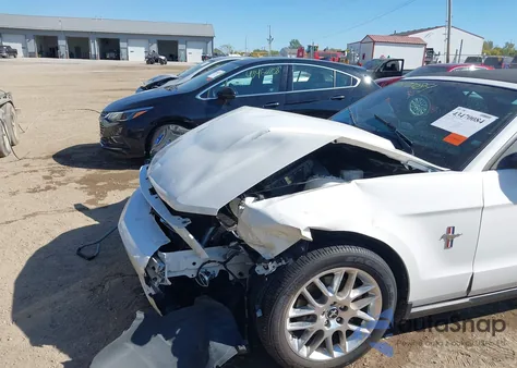 2012 Ford Mustang V6 Premium z USA, uszkodzony, nr VIN 1ZVBP8EM4C5269430